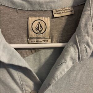 Volcom Men's Casual Light Blue Button Down Shirt